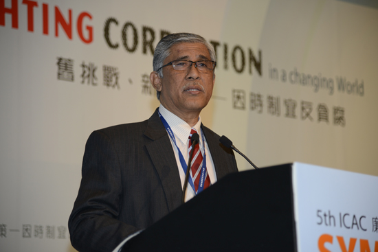 Dato' Sri Haji Abu Kassim bin Mohamed, Chief Commissioner, Malaysian, Anti-Corruption Commission, Malaysia, and International Academic Advisory Board Member, International Anti-Corruption Academy, speaking in Plenary Session (2)